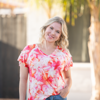 IN STOCK Raelynn V-Neck Top - Sunset Tropical Floral
