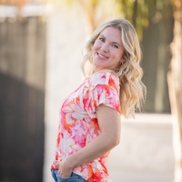 IN STOCK Raelynn V-Neck Top - Sunset Tropical Floral