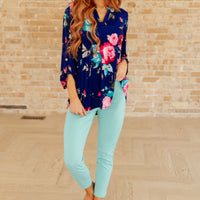 Magic Ankle Crop Skinny Pants in Aqua