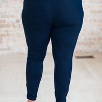 Magic Skinny Pants in Navy