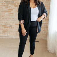 Magic Ankle Crop Skinny Pants in Black