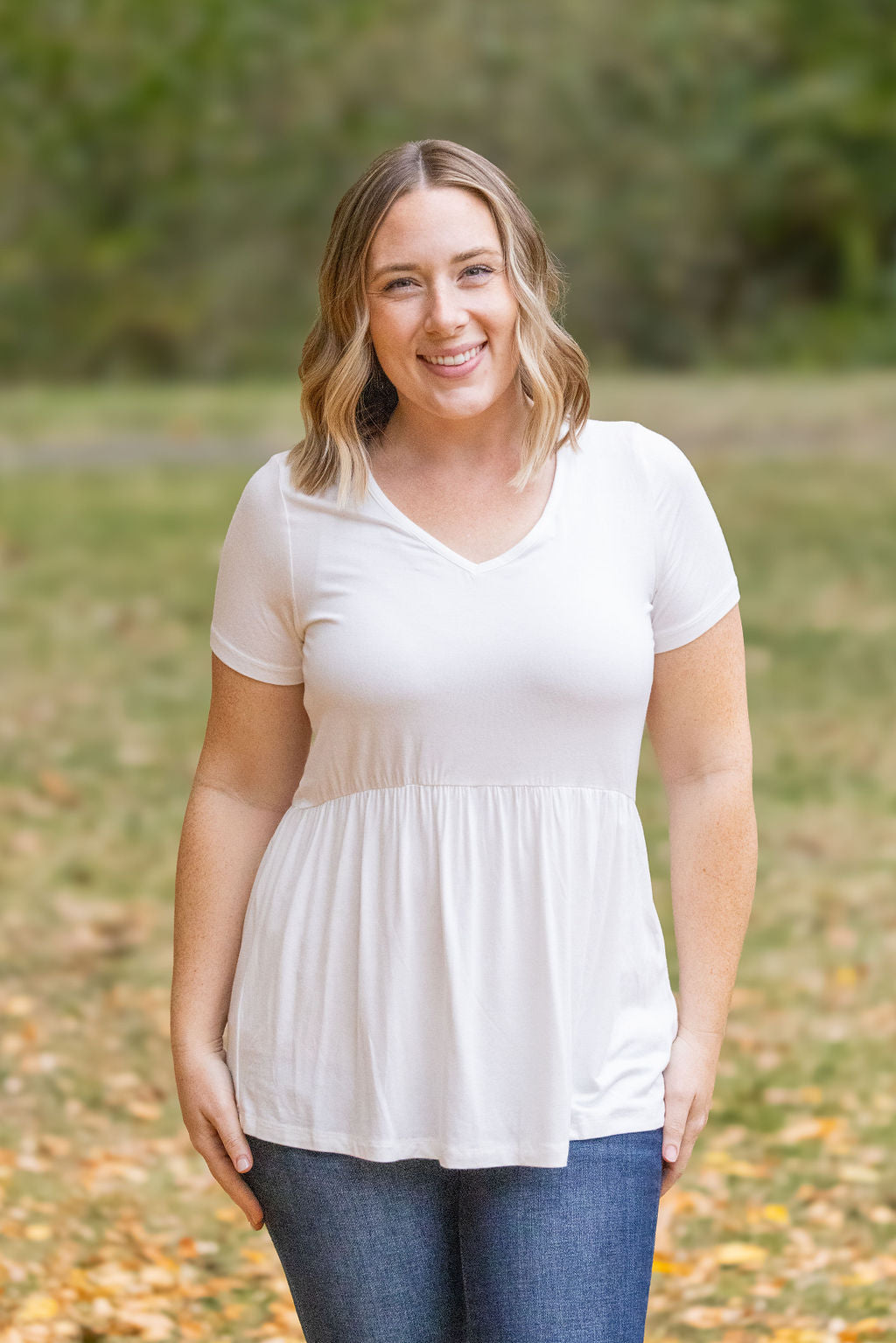 IN STOCK Sarah Ruffle Short Sleeve - Ivory | Women&