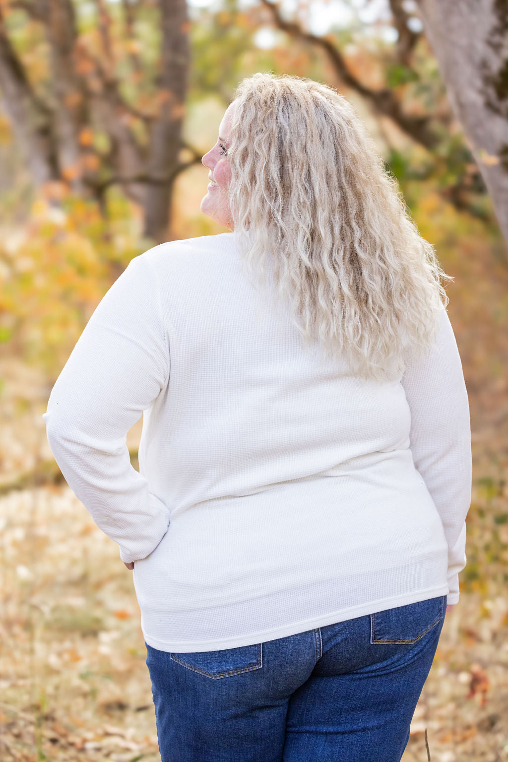 IN STOCK Harper Long Sleeve Henley - White | Women&