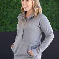 IN STOCK Mia Scuba Halfzip - Grey