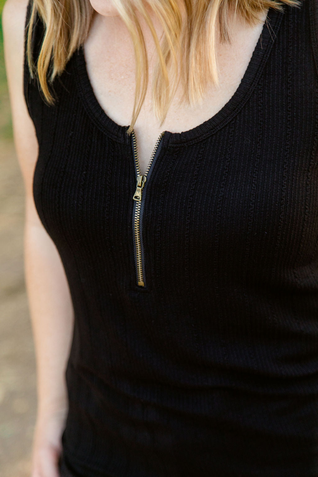 IN STOCK Mila Zipper Tank - Black | Women&