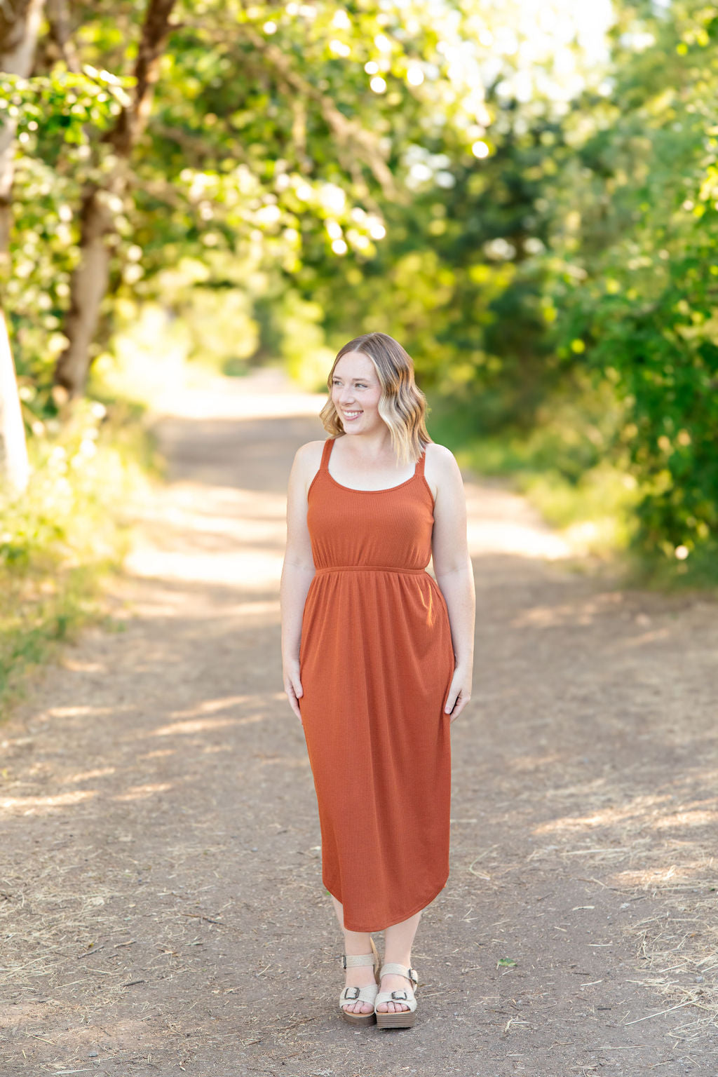 IN STOCK Reagan Ribbed Midi Dress - Rust | Women&