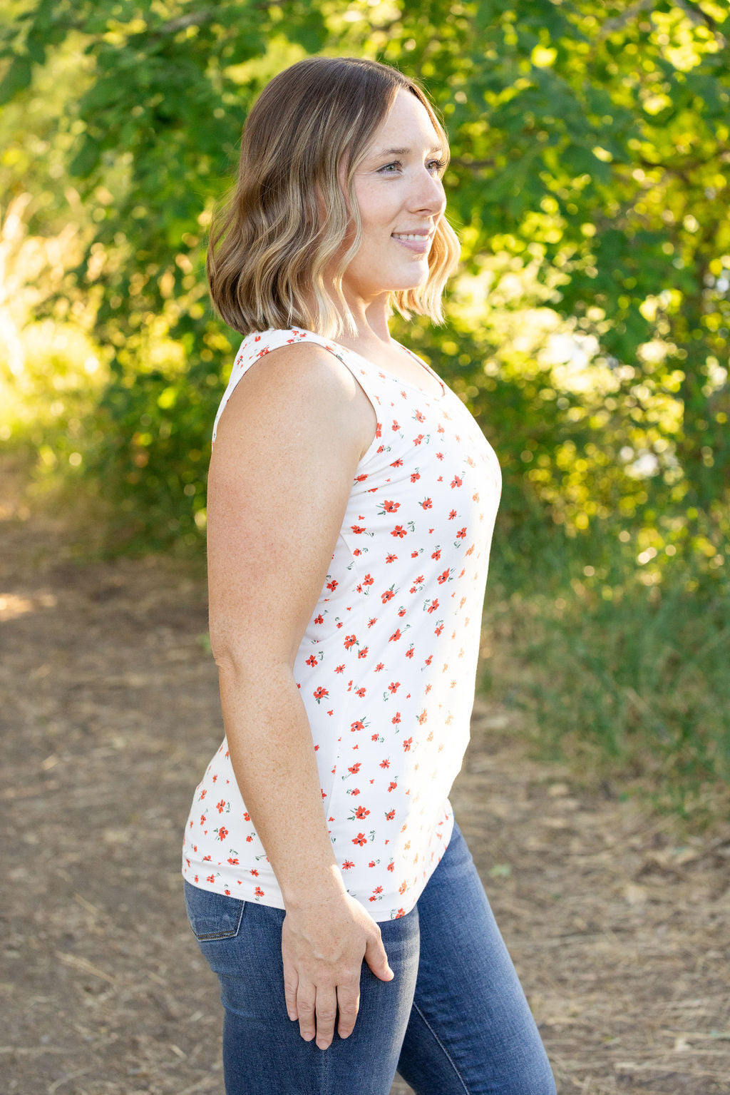 IN STOCK Luxe Crew Tank - Micro Ivory Floral | Women&