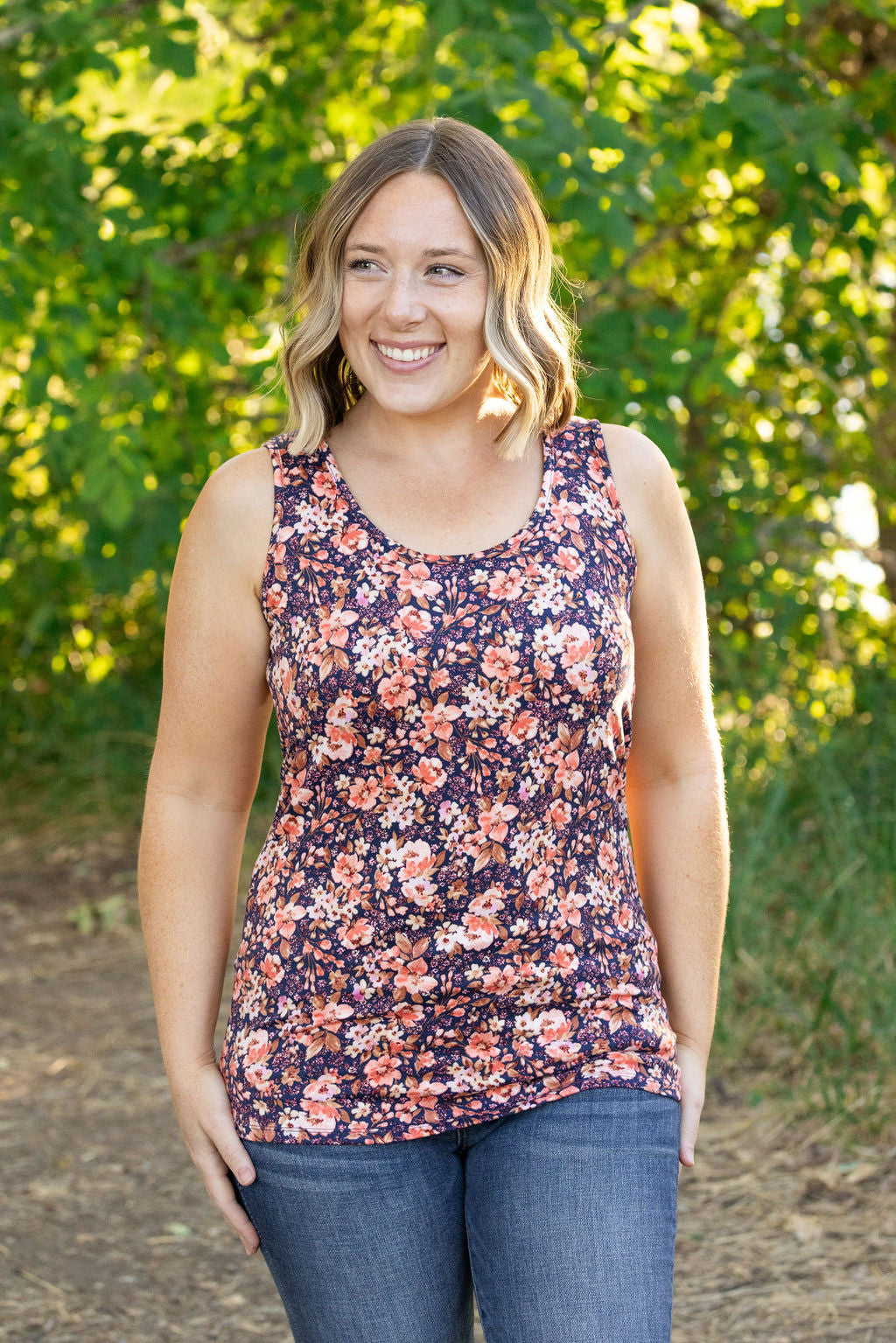 IN STOCK Luxe Crew Tank - Navy Floral Mix | Women&