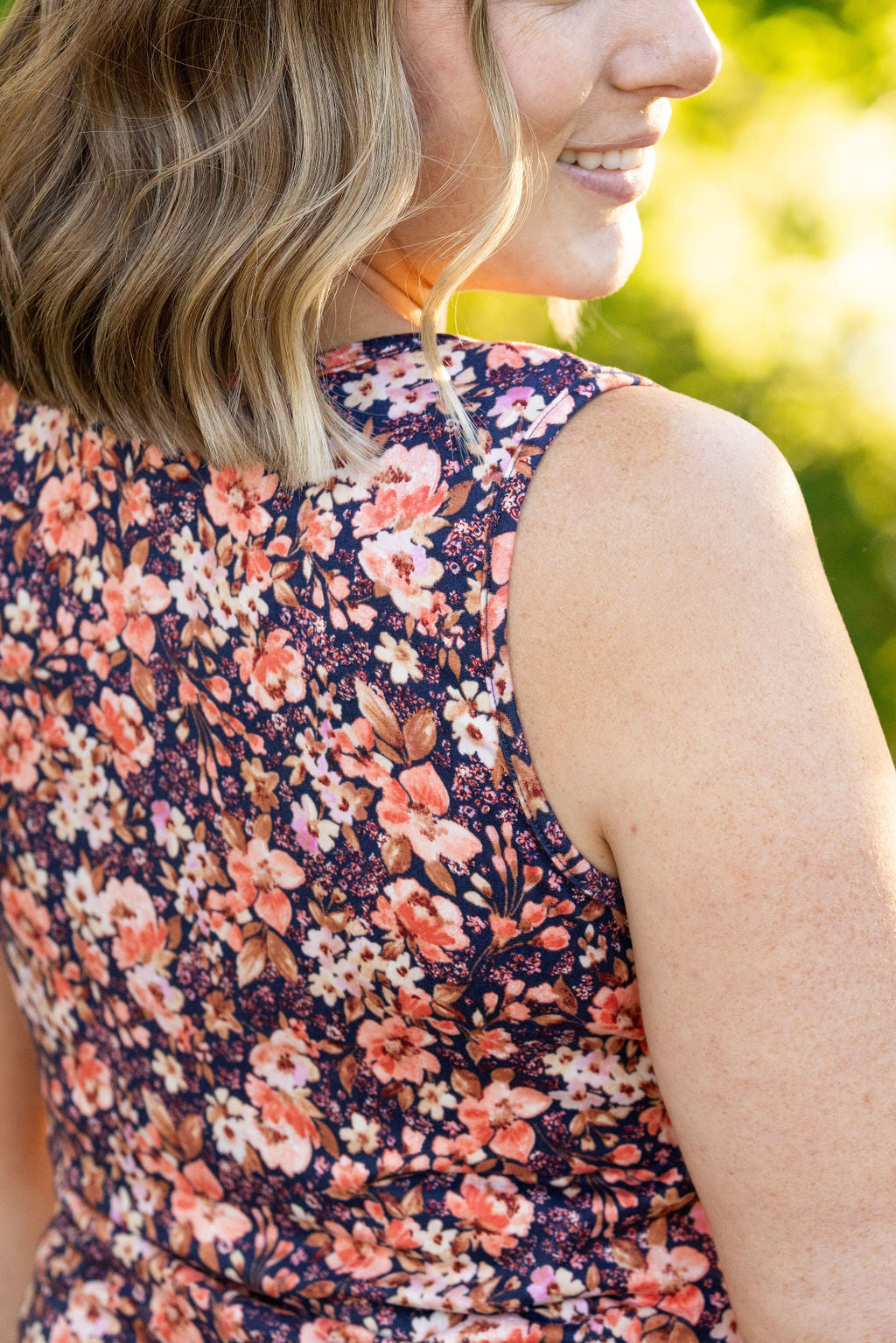 IN STOCK Luxe Crew Tank - Navy Floral Mix | Women&