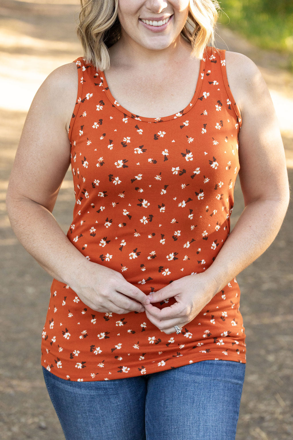 IN STOCK Luxe Crew Tank - Micro Rust Floral | Women&