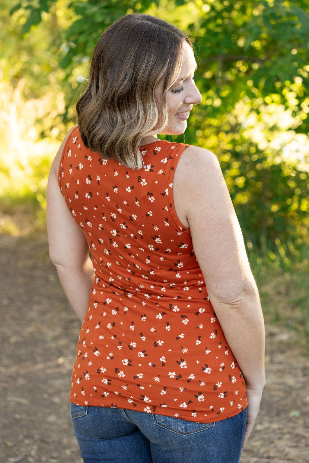 IN STOCK Luxe Crew Tank - Micro Rust Floral | Women&