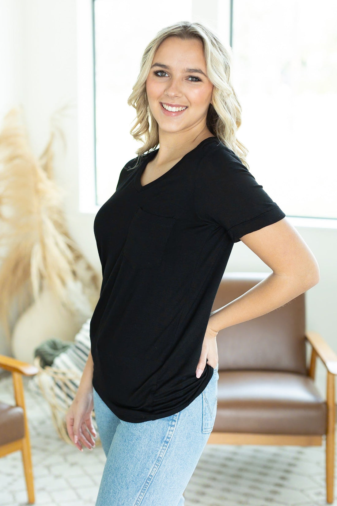 IN STOCK Sophie Pocket Tee - Black | Women&