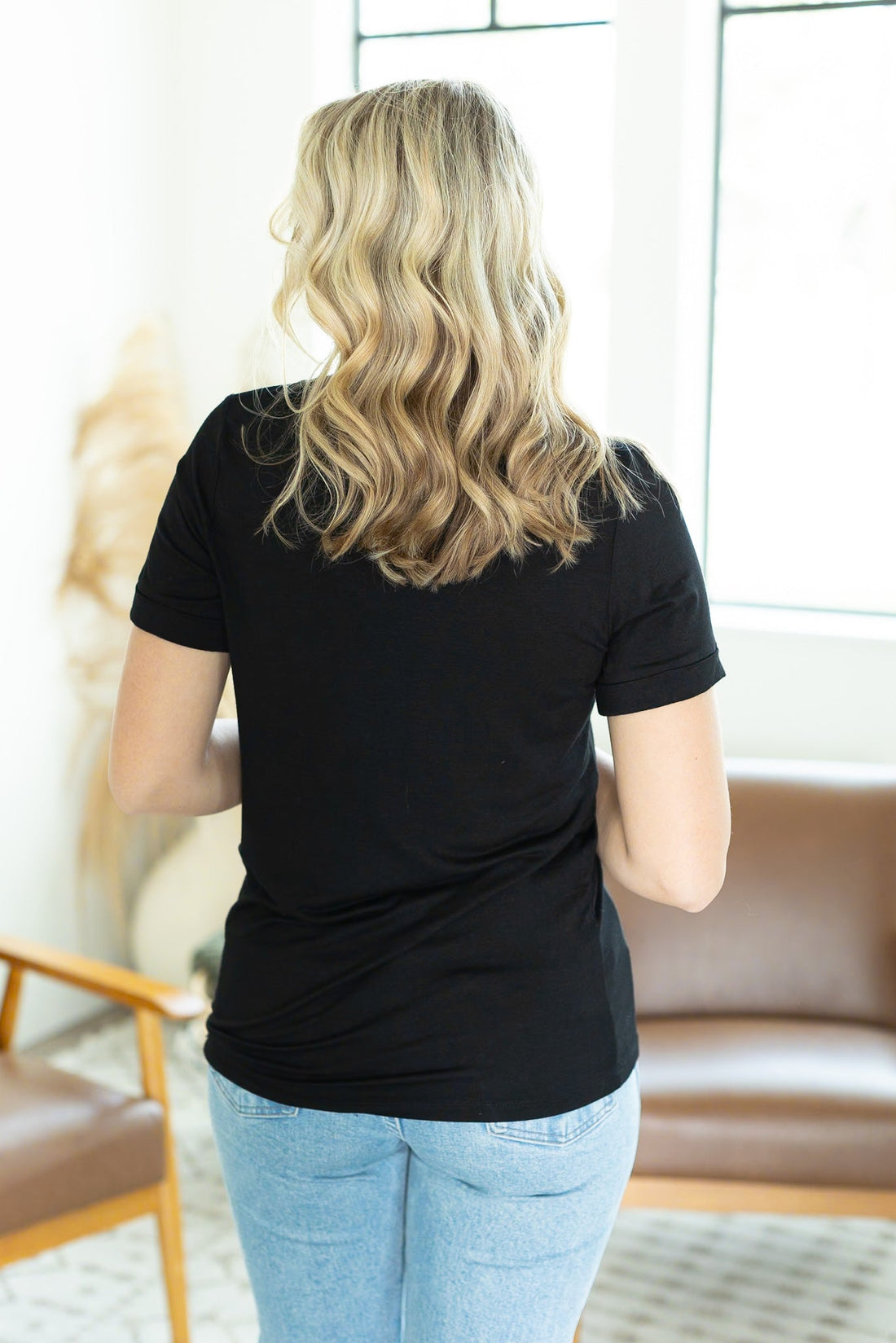 IN STOCK Sophie Pocket Tee - Black | Women&