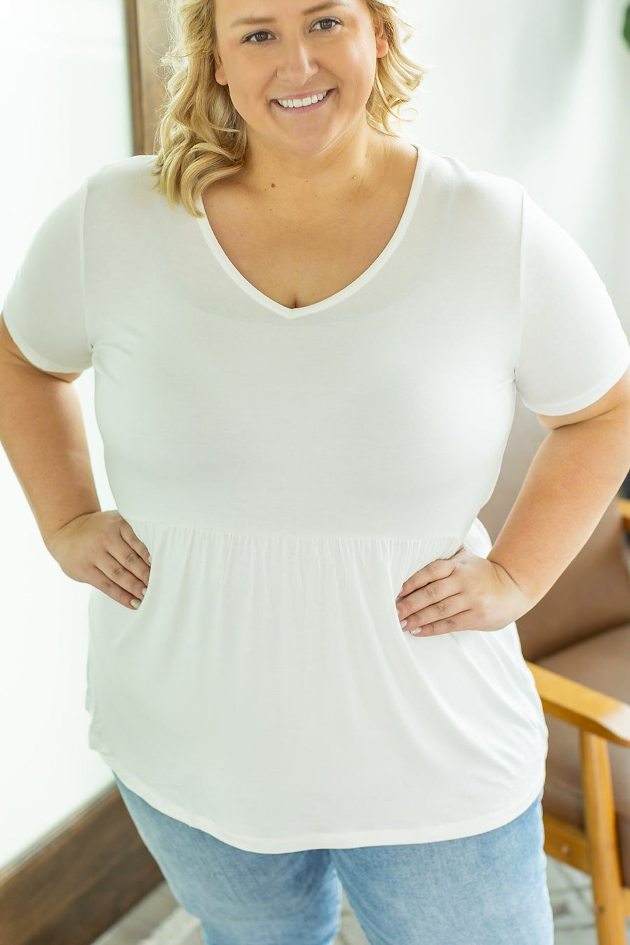 IN STOCK Sarah Ruffle Short Sleeve - Ivory | Women's Top