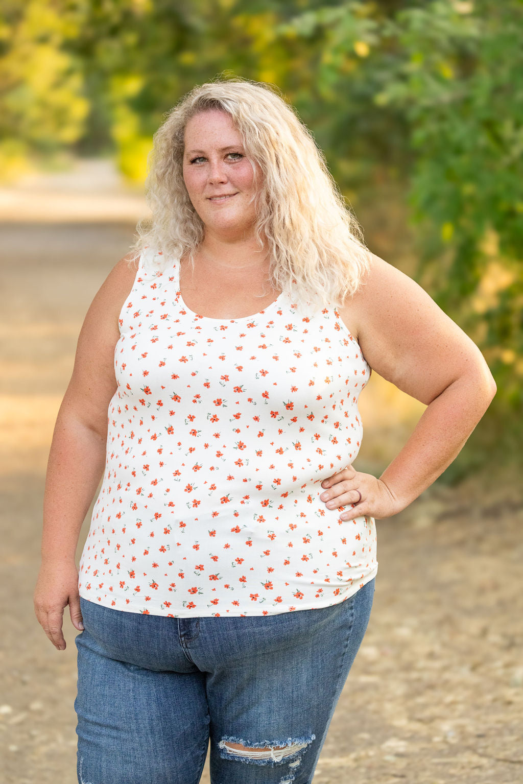 IN STOCK Luxe Crew Tank - Micro Ivory Floral | Women&