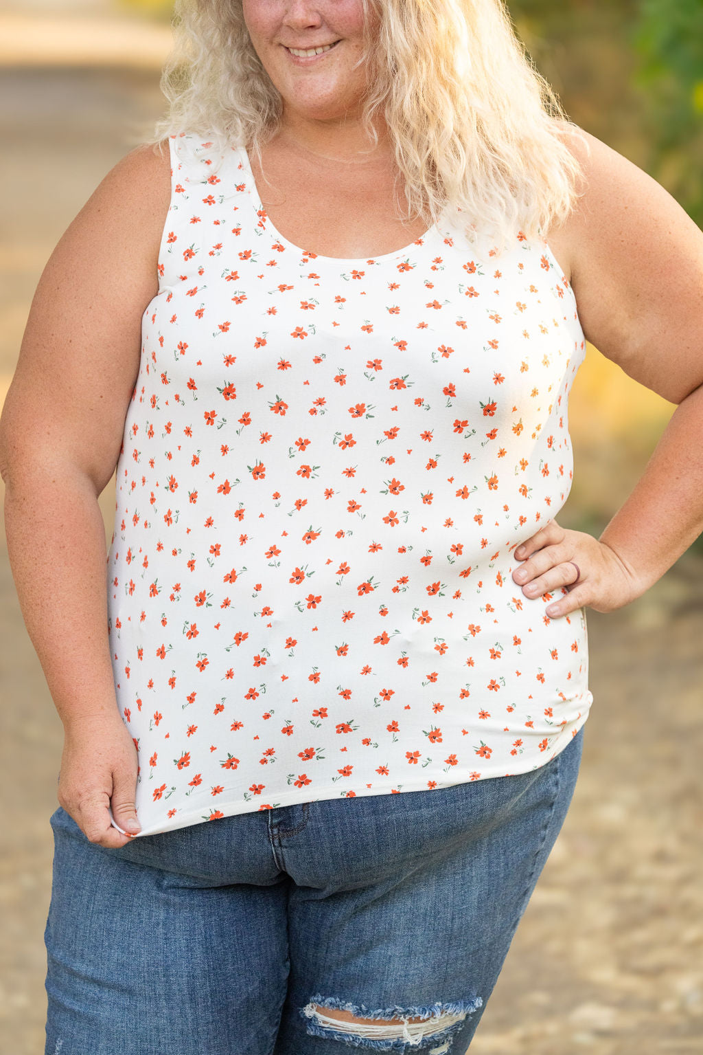 IN STOCK Luxe Crew Tank - Micro Ivory Floral | Women&