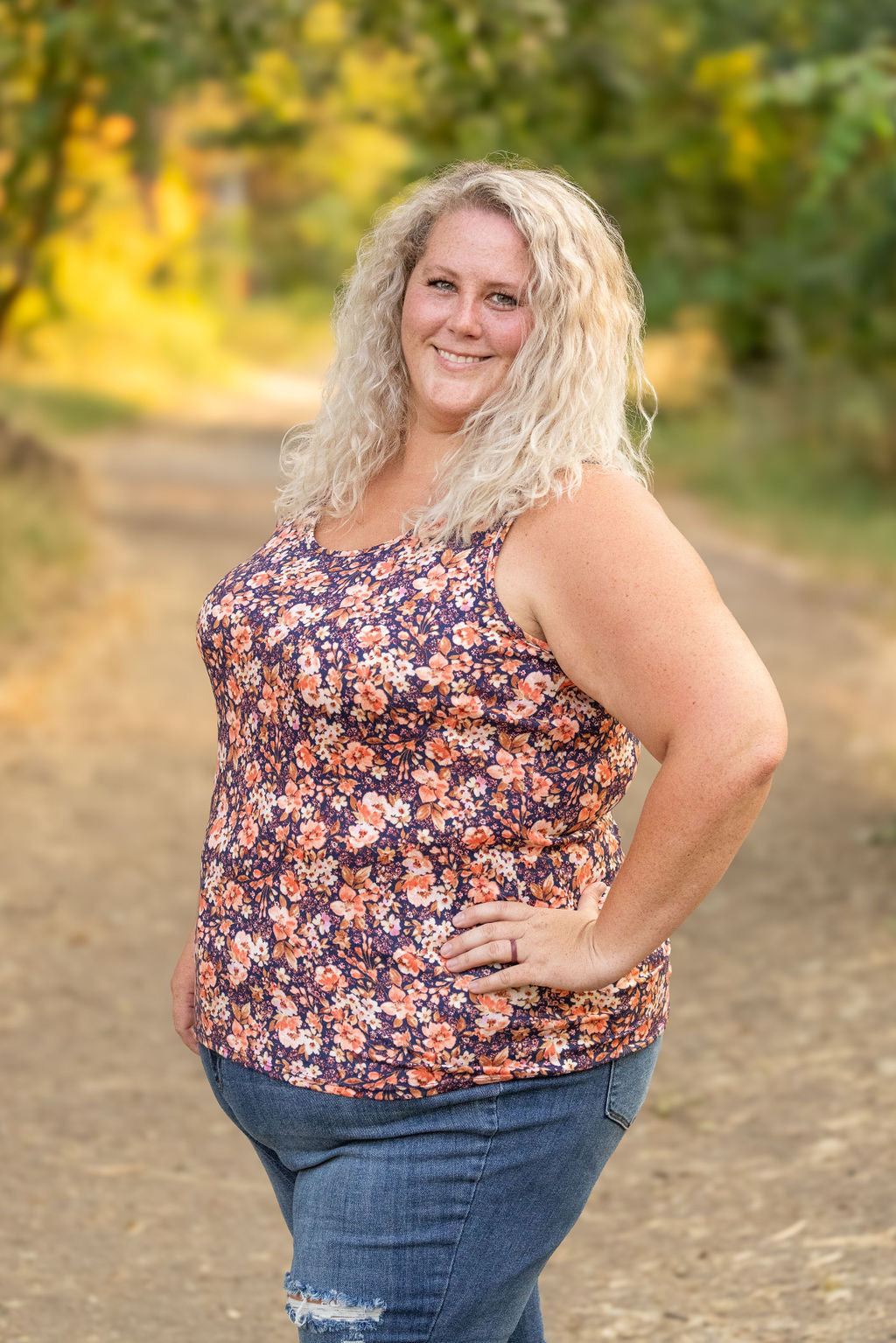 IN STOCK Luxe Crew Tank - Navy Floral Mix | Women&