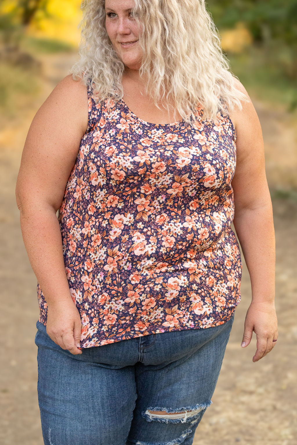 IN STOCK Luxe Crew Tank - Navy Floral Mix | Women&