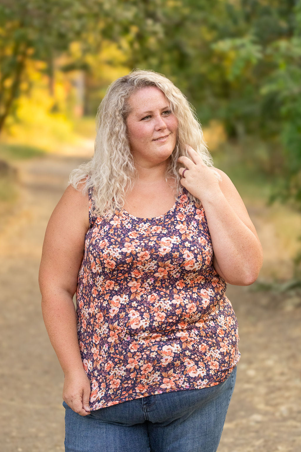 IN STOCK Luxe Crew Tank - Navy Floral Mix | Women&