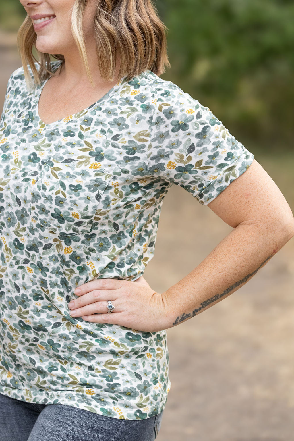 IN STOCK Sophie Pocket Tee - Green Floral