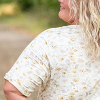 IN STOCK Sophie Pocket Tee - Neutral Floral