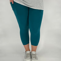 Teal Leggings/Capri w/ Pockets!