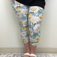 Daisy Sky Capri w/ Pockets