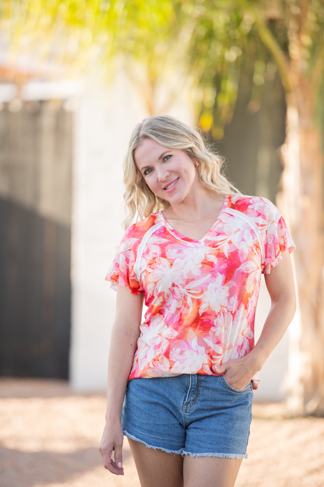 IN STOCK Raelynn V-Neck Top - Sunset Tropical Floral