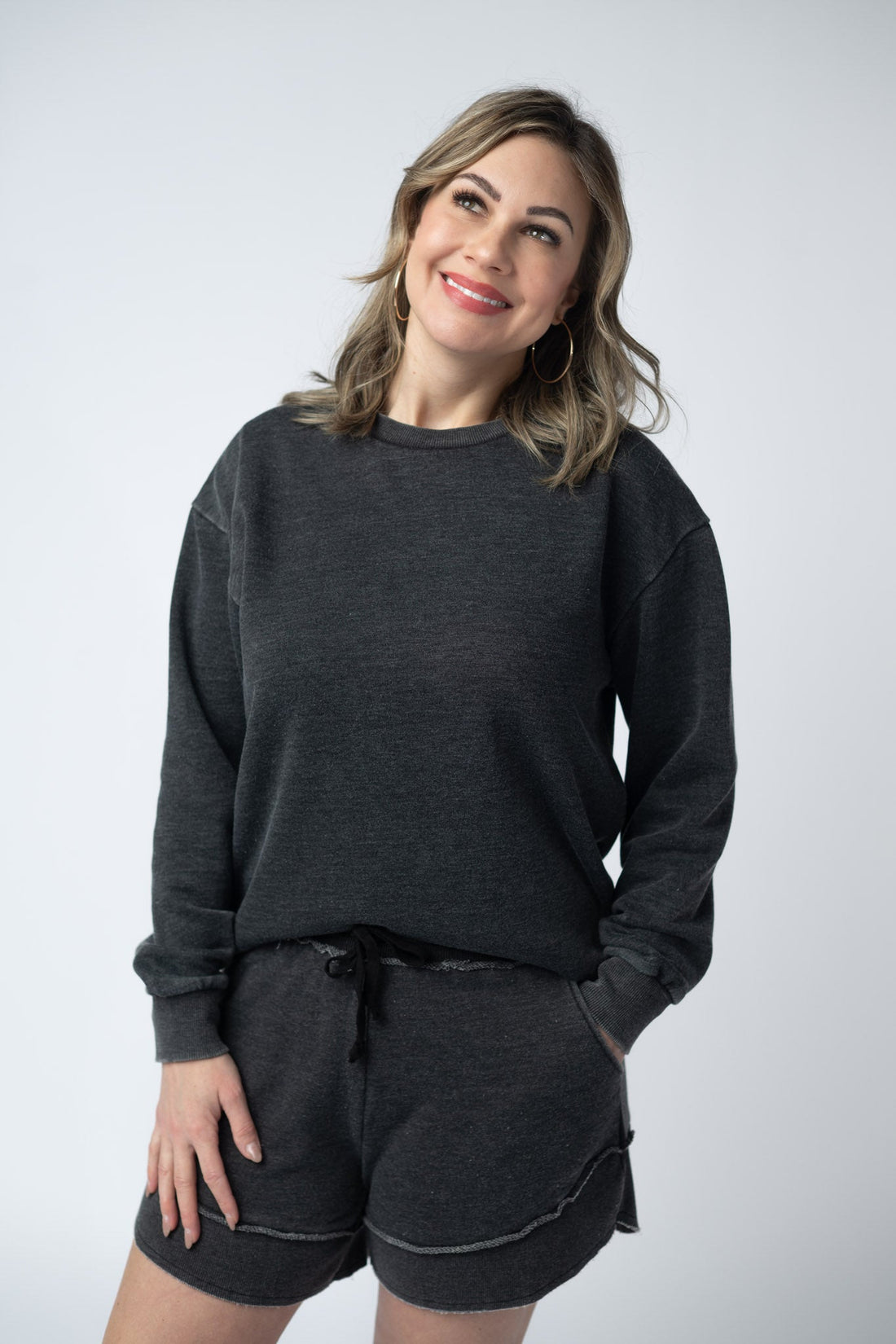 IN STOCK Vintage Wash Pullover - Black