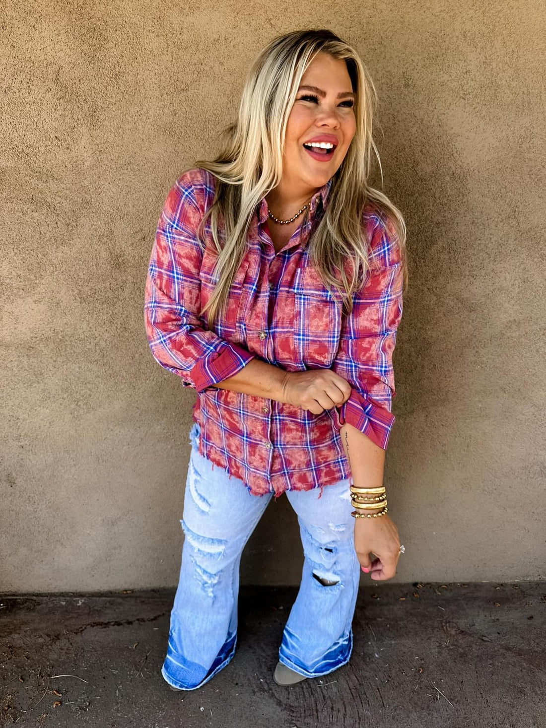 Shiloh - distressed flare jeans