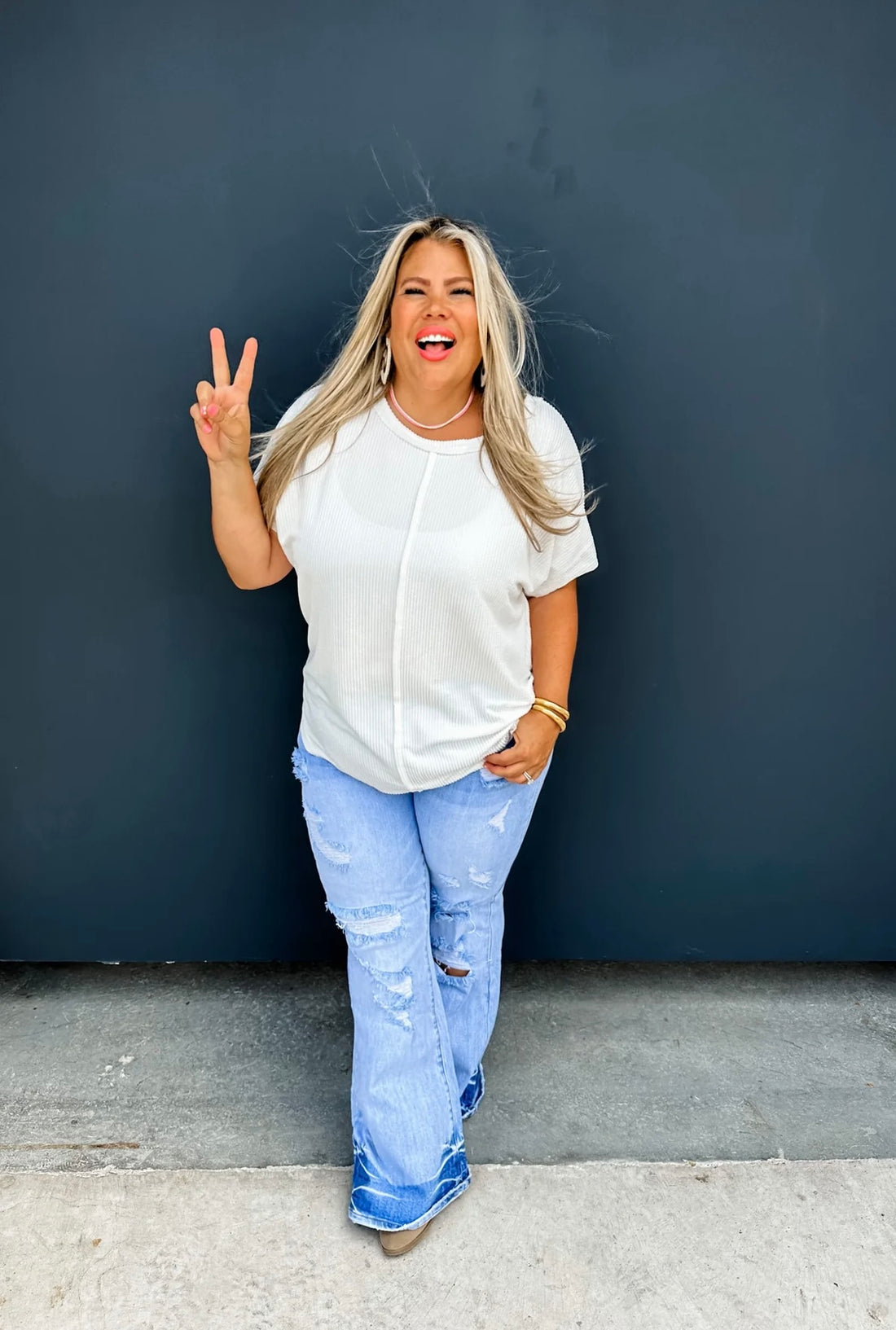Shiloh - distressed flare jeans