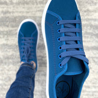 Free Spirit Sneakers in Blue