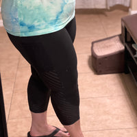 Luxe Line Legging Capris