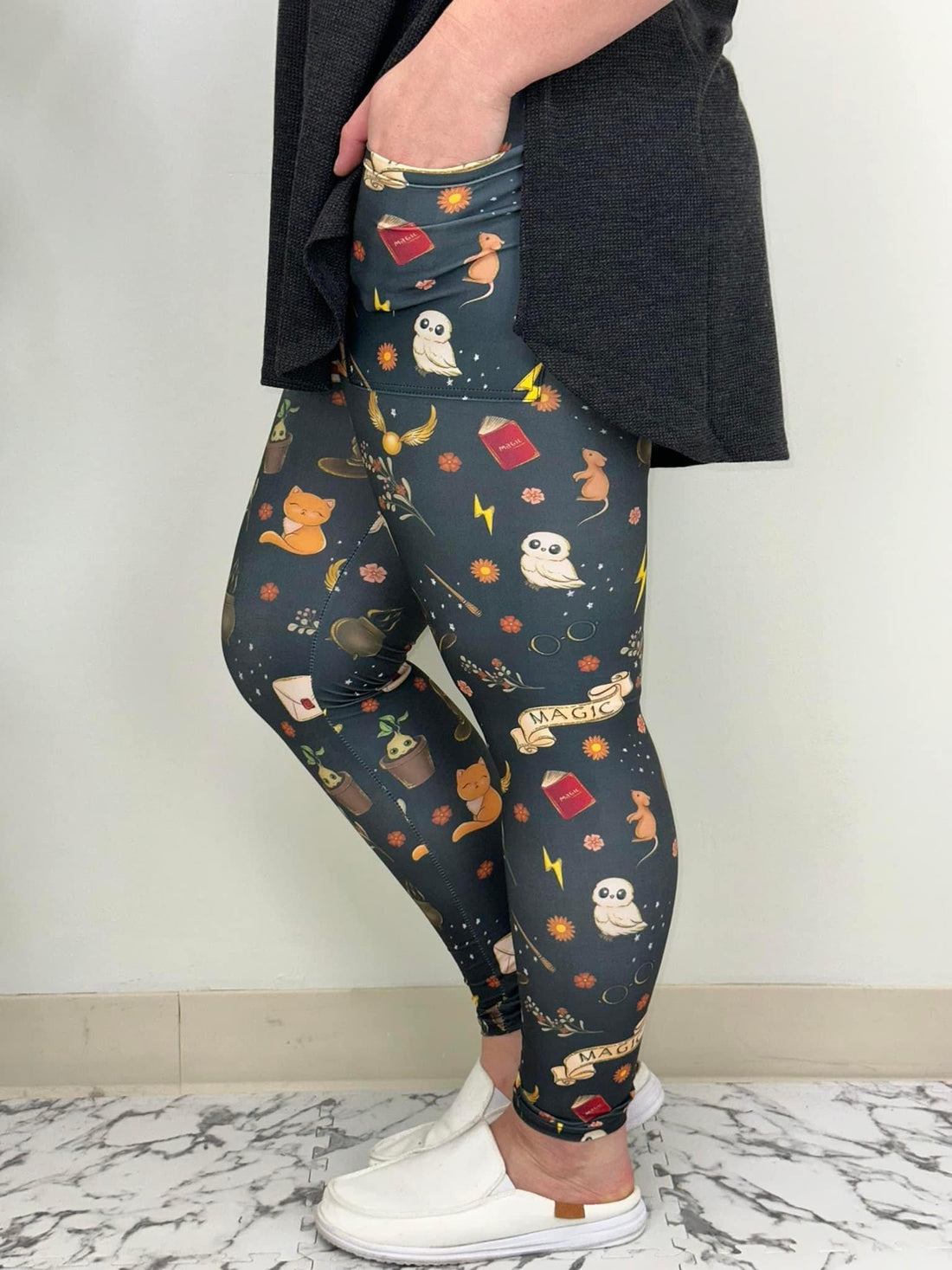 TL brand printed leggings