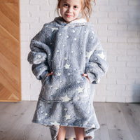 Kids Oversized Hoodie Blanket in Grey Stars