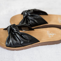 Sea La Vie Sandals in Black