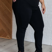 Magic Skinny 28" Pants in Black