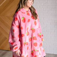 Oversized Blanket Hoodie in Strawberry