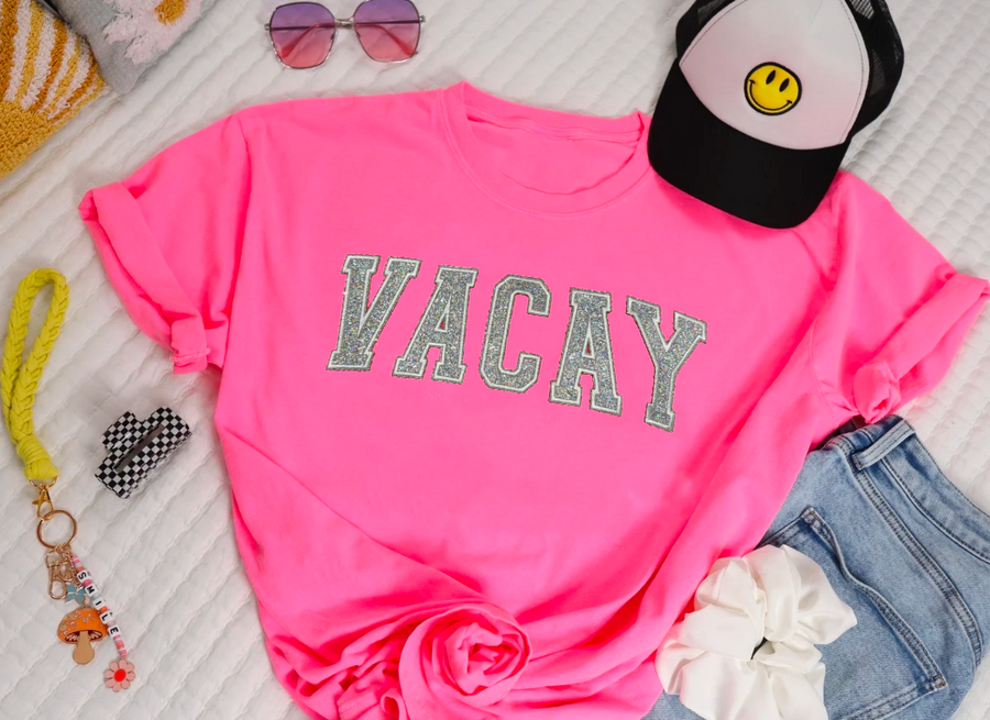 VACAY GLITTER EMBROIDERED PATCH NEON PINK