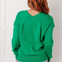 Very Understandable V-Neck Sweater in Green