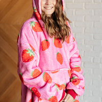 Kids Oversized Hoodie Blanket in Strawberry