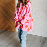 Kids Oversized Hoodie Blanket in Strawberry