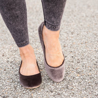 Lookin' Fine Velvet Flats