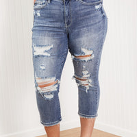 Judy Blue Wren Full Size Distressed Mid-Rise Denim Capri