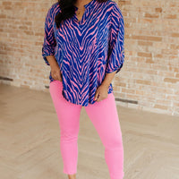 Magic Ankle Crop Skinny Pants in Dark Pink