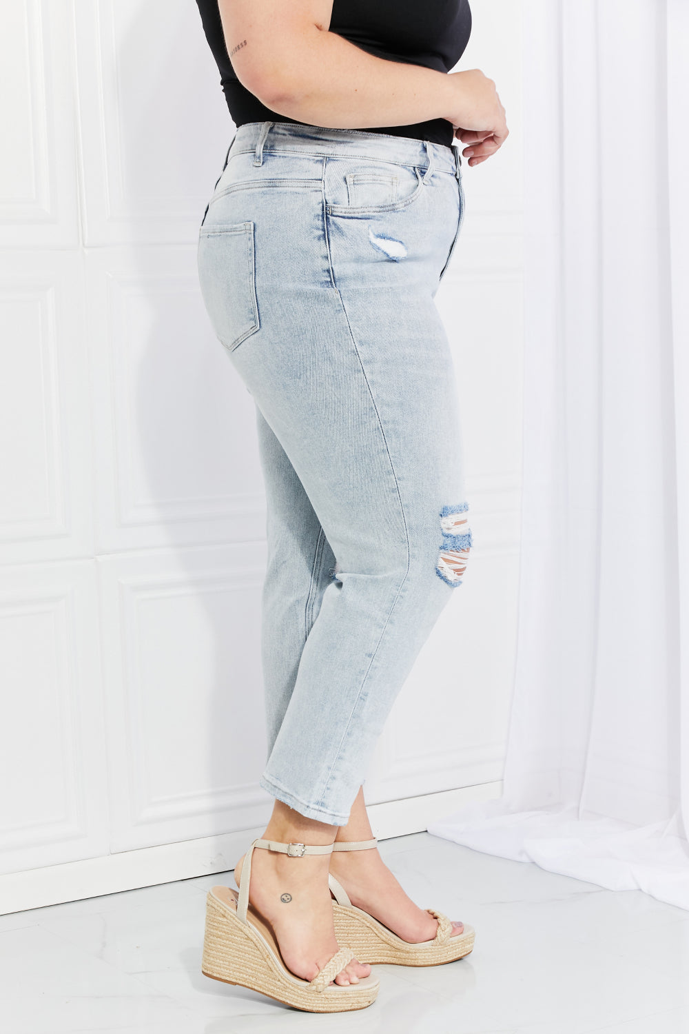 VERVET Stand Out Full Size Distressed Cropped Jeans