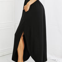 Zenana It's My Time Full Size Side Scoop Scrunch Skirt in Black