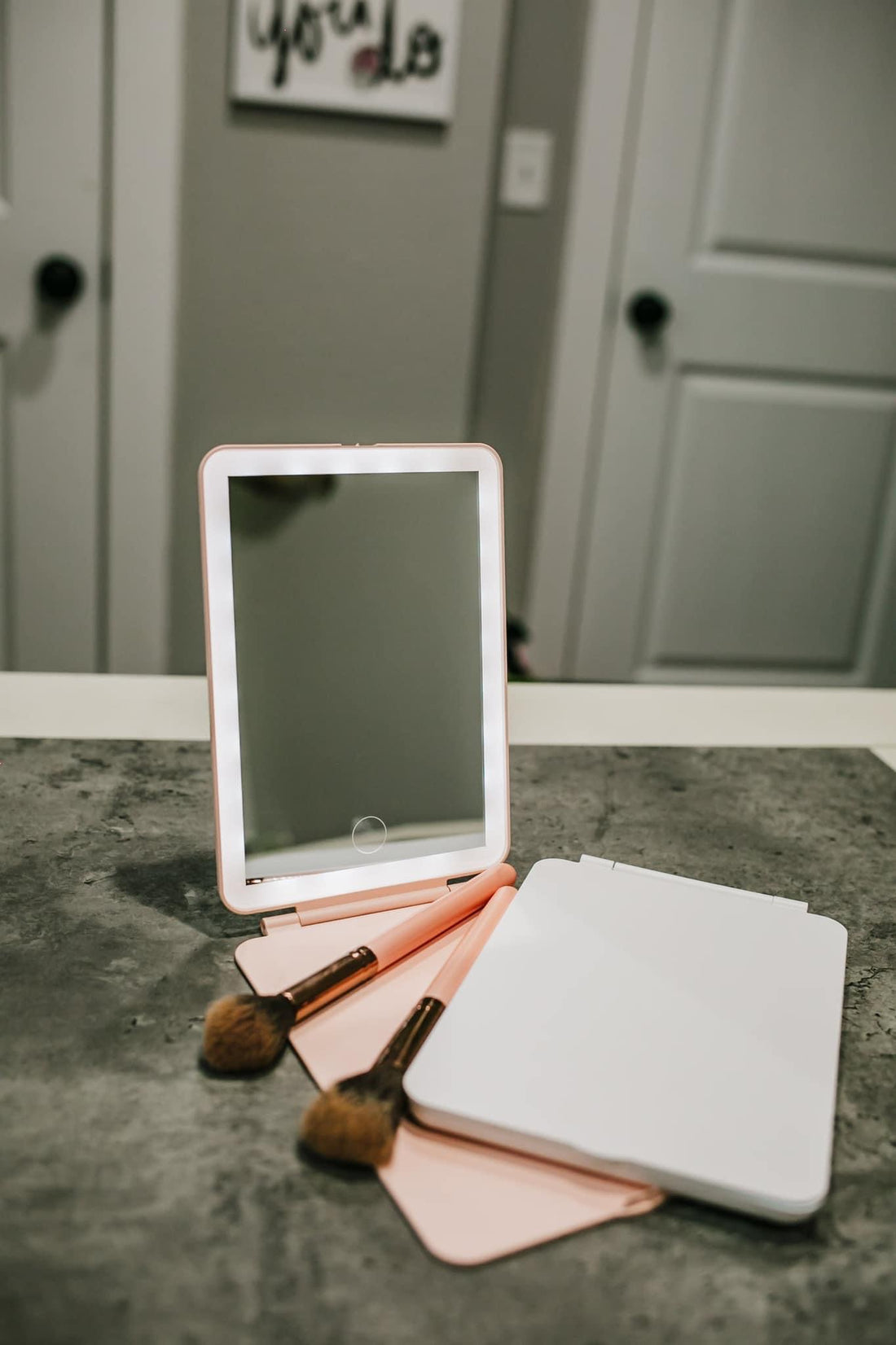 Travel vanity
