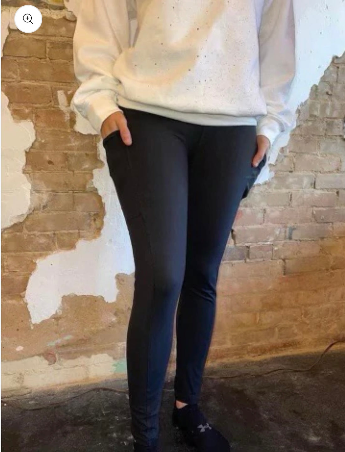 Black Anchored Pocket leggings