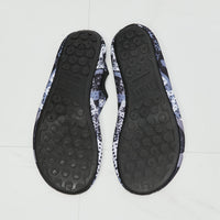 MMshoes On The Shore Water Shoes in Black Pattern